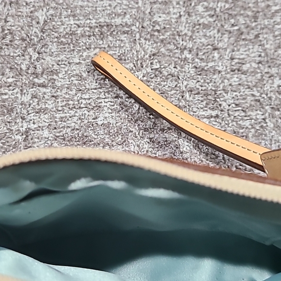 Coach Signature C Wristlet - Picture 3 of 6